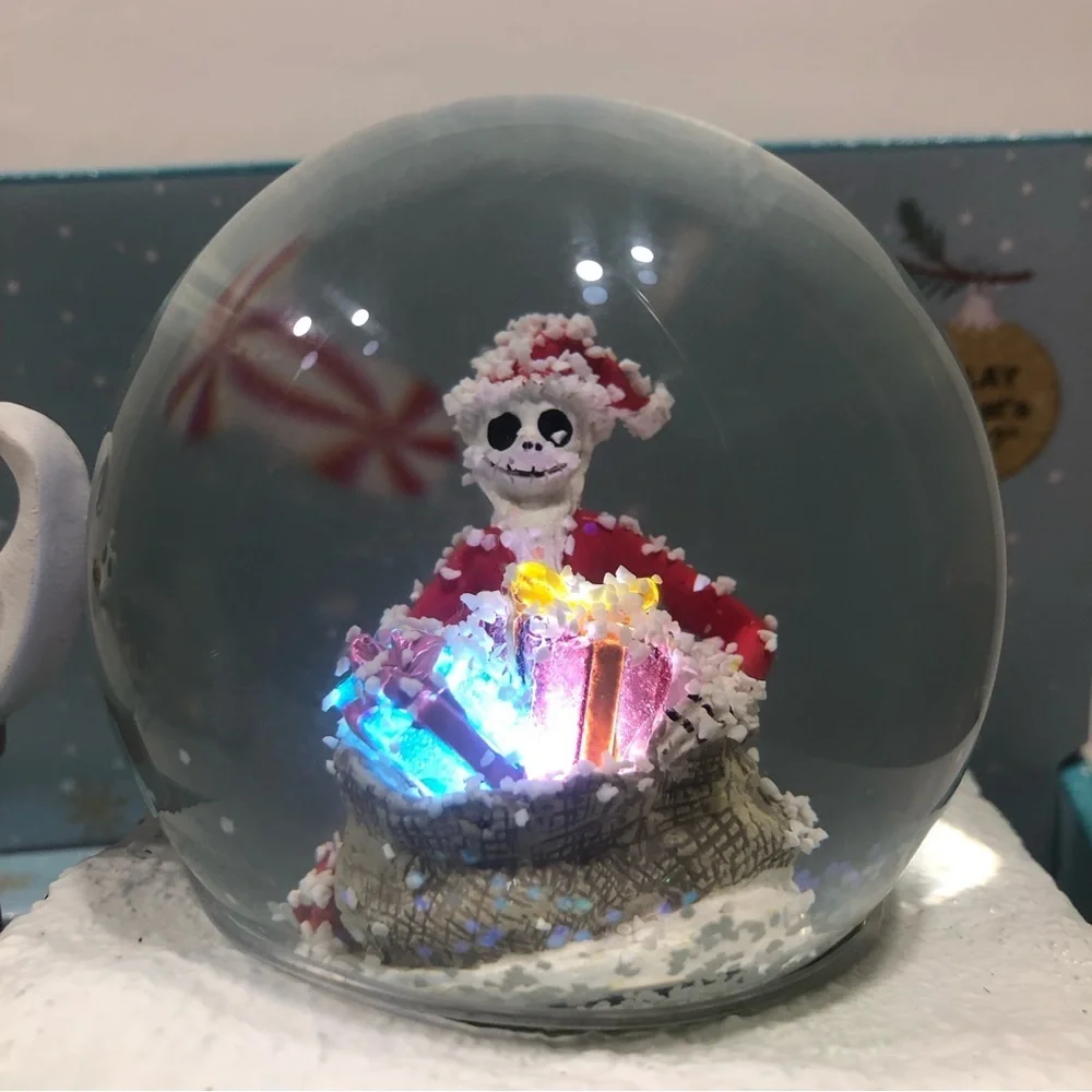 Jack/Zero Water Globe